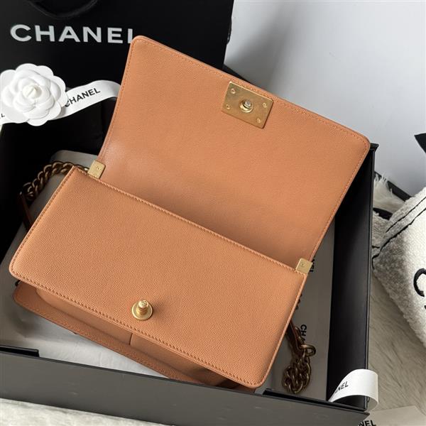 2026127214239144 700